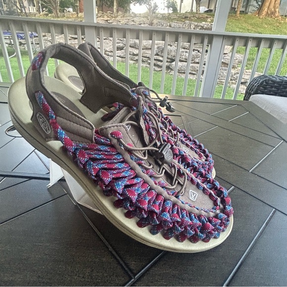 KEEN red and blue woven comfort contour sandals Men's US size 10 EU 43 flex zone - Picture 5 of 9